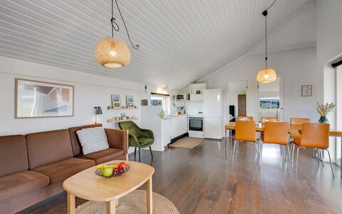 Jænis - from the Sea: Meubilair, Interieur Ontwerp, Flooring, Hout, Plafond, Bankstel, Verdieping, Lichte Inrichting, Woonkamer, Huis