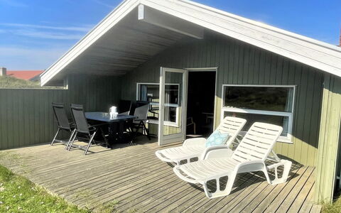Juha - from the Sea: Hout, Dak, Huis, Huis, Architectuur, Siding, Land Lot, Verblijf, Schuur, Garden Gebouwen
