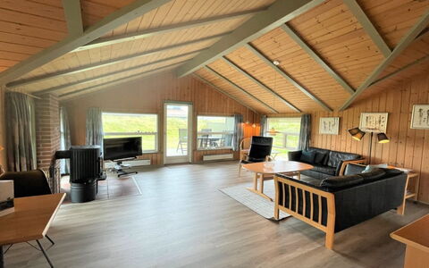 Juha - from the Sea: Hout, Dak, Huis, Huis, Architectuur, Siding, Land Lot, Verblijf, Schuur, Garden Gebouwen