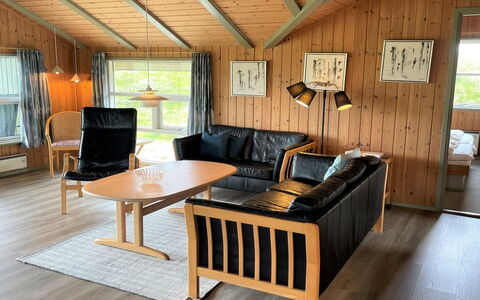 Juha - from the Sea: Hout, Dak, Huis, Huis, Architectuur, Siding, Land Lot, Verblijf, Schuur, Garden Gebouwen