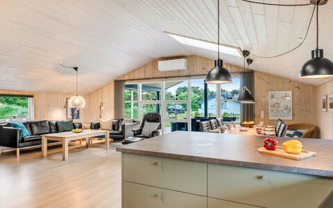 Everd - 500M to the Fjord: Dak, Huis, Huis, Verblijf, Siding, Landgoed, Oprit, Garden Gebouwen, Werf, Schuur