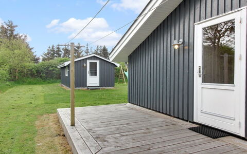 Everd - 500M to the Fjord: Dak, Huis, Huis, Verblijf, Siding, Landgoed, Oprit, Garden Gebouwen, Werf, Schuur