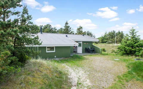 Tjordis - 600M to the Fjord: Gras, Huis, Dak, Huis, Verblijf, Struik, Land Lot, Landelijk Gebied, Boerderij, Groundcover