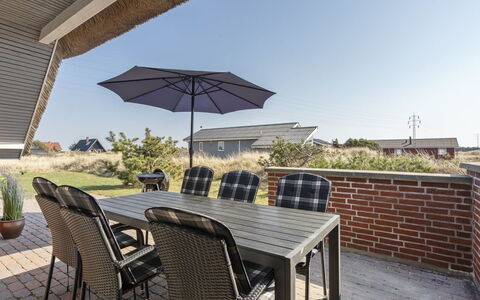 Lavina - 950M from the Sea: Huis, Dak, Huis, Verblijf, Schuur, Garden Gebouwen, Siding, Werf, Blokhut, Hut