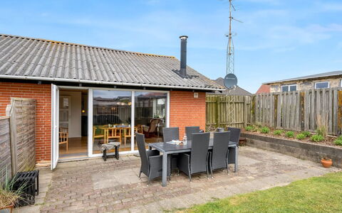 Agne - 400M from the Sea: Dak, Land Lot, Verblijf, Huis, Landelijk Gebied, Schuur, Siding, Garden Gebouwen, Blokhut, Hut