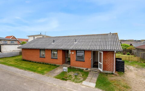 Agne - 400M from the Sea: Dak, Land Lot, Verblijf, Huis, Landelijk Gebied, Schuur, Siding, Garden Gebouwen, Blokhut, Hut
