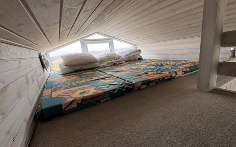 Galmand - 300M from the Sea: Meubilair, Hout, Interieur Ontwerp, Flooring, Verdieping, Stoel, Kamer, Plafond, Woonkamer, Appartement