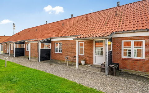 Smeralda - 200M from the Sea: Huis, Dak, Huis, Verblijf, Schuur, Garden Gebouwen, Siding, Werf, Blokhut, Hut