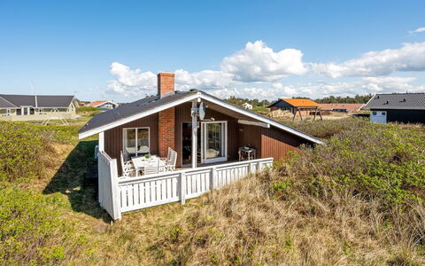Brigit - 200M from the Sea: Hout, Huis, Verblijf, Huis, Dak, Landelijk Gebied, Siding, Blokhut, Garden Gebouwen, Hardwood