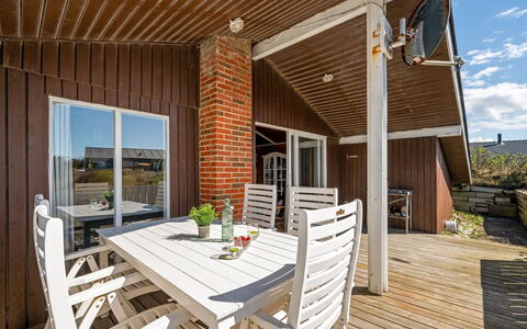 Brigit - 200M from the Sea: Hout, Huis, Verblijf, Huis, Dak, Landelijk Gebied, Siding, Blokhut, Garden Gebouwen, Hardwood