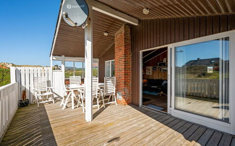 Brigit - 200M from the Sea: Hout, Huis, Verblijf, Huis, Dak, Landelijk Gebied, Siding, Blokhut, Garden Gebouwen, Hardwood