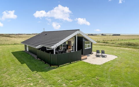 Eemil - 700M from the Sea: Dak, Land Lot, Verblijf, Huis, Landelijk Gebied, Schuur, Siding, Garden Gebouwen, Blokhut, Hut