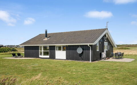 Eemil - 700M from the Sea: Dak, Land Lot, Verblijf, Huis, Landelijk Gebied, Schuur, Siding, Garden Gebouwen, Blokhut, Hut