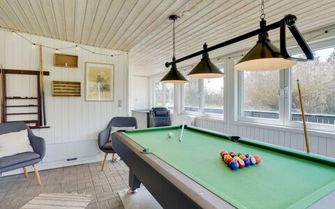 Styrmer - 1.2Km from the Sea: Huis, Huis, Deur, Dak, Verblijf, Landgoed, Tuin, Schaduw, Siding, Werf