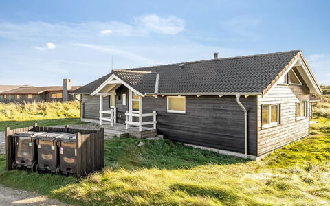 Horsten - 350M from the Sea: Huis, Huis, Dak, Verblijf, Struik, Siding, Deur, Tuin, Boerderij