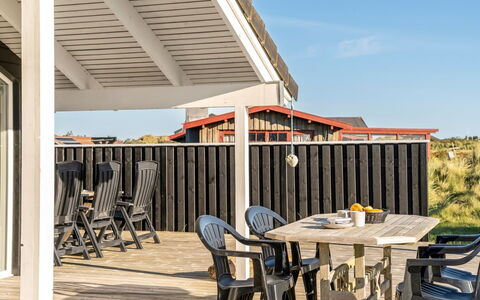 Horsten - 350M from the Sea: Hout, Veranda, Dak, Schaduw, Deur, Dek, Buitenmeubels, Beits, Hardwood, Plank