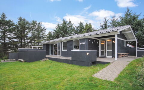 Amber - 500M from the Sea: Hout, Huis, Verblijf, Huis, Dak, Landelijk Gebied, Siding, Blokhut, Garden Gebouwen, Hardwood