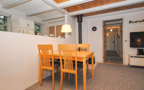 Amber - 500M from the Sea: Hout, Huis, Verblijf, Huis, Dak, Landelijk Gebied, Siding, Blokhut, Garden Gebouwen, Hardwood