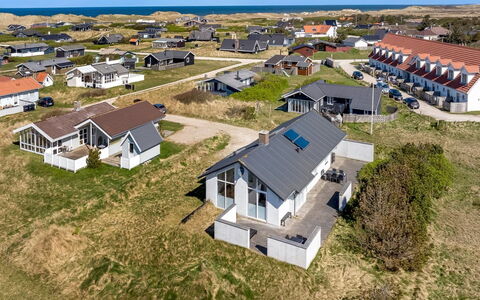 Hornbogi - 300M from the Sea: Gras, Grasland, Landschap, Ecoregio, Plain, Plantengemeenschap, Land Lot, Buitenmeubels, Prairie, Shrubland