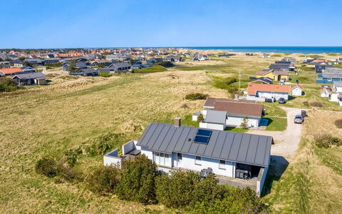 Hornbogi - 300M from the Sea: Gras, Grasland, Landschap, Ecoregio, Plain, Plantengemeenschap, Land Lot, Buitenmeubels, Prairie, Shrubland