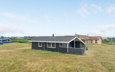 Svea - 400M from the Sea