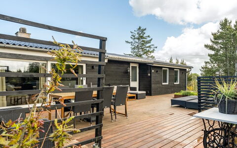 Noralee - 3.5Km from the Sea: Plafond, Flooring, Interieur Ontwerp, Verdieping, Samengesteld Materiaal, Meubilair, Toevlucht, Hotel, Ontwerp, Daylighting