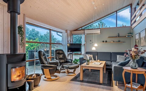 Jelin - 2.5Km from the Sea: Dak, Huis, Huis, Verblijf, Siding, Landgoed, Oprit, Garden Gebouwen, Werf, Schuur