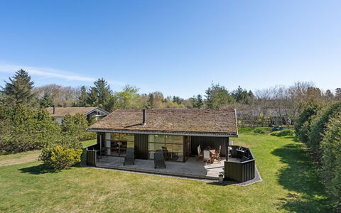 Jelin - 2.5Km from the Sea: Dak, Huis, Huis, Verblijf, Siding, Landgoed, Oprit, Garden Gebouwen, Werf, Schuur