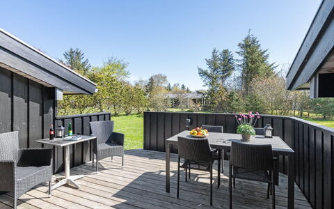 Jelin - 2.5Km from the Sea: Dak, Huis, Huis, Verblijf, Siding, Landgoed, Oprit, Garden Gebouwen, Werf, Schuur