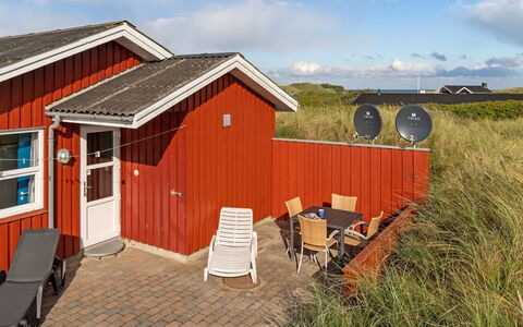 Dana - 290M from the Sea: Hout, Dak, Architectuur, Huis, Huis, Verblijf, Siding, Hardwood, Helling, Landgoed