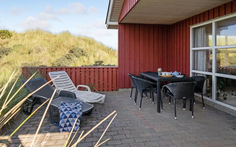 Dana - 290M from the Sea: Hout, Dak, Architectuur, Huis, Huis, Verblijf, Siding, Hardwood, Helling, Landgoed