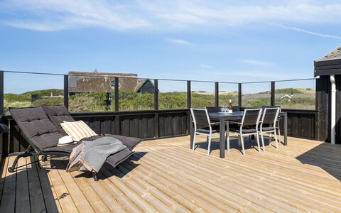 Dijana - 150M from the Sea: Hout, Dak, Architectuur, Huis, Huis, Verblijf, Siding, Hardwood, Helling, Landgoed