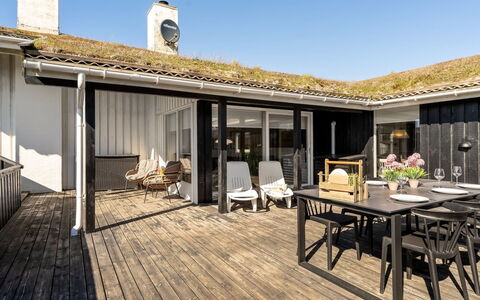 Rutha - 45M from the Sea: Hout, Huis, Verblijf, Huis, Dak, Landelijk Gebied, Siding, Blokhut, Garden Gebouwen, Hardwood