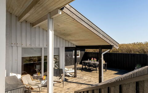 Rutha - 45M from the Sea: Hout, Huis, Verblijf, Huis, Dak, Landelijk Gebied, Siding, Blokhut, Garden Gebouwen, Hardwood