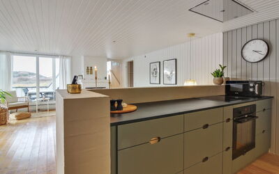 Rutha - 45M from the Sea