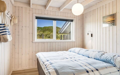 Ejnarine - 300M from the Sea: Hout, Slaapkamer, Huis, Verdieping, Bed, Laken, Bedding, Bed Frame, Hardwood, Plafond