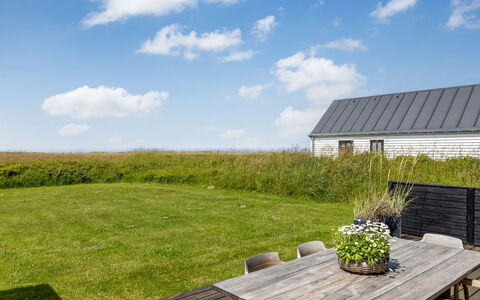 Ger - 200M from the Sea: Lucht, Gras, Dak, Huis, Grasland, Land Lot, Huis, Plain, Verblijf, Landelijk Gebied