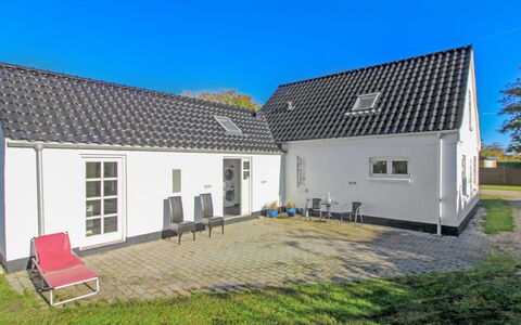 Iara - 6Km from the Sea: Appartement, Schaduw, Balkon, Stoel, Hek, Buitenmeubels, Aluminium, Kunstgras