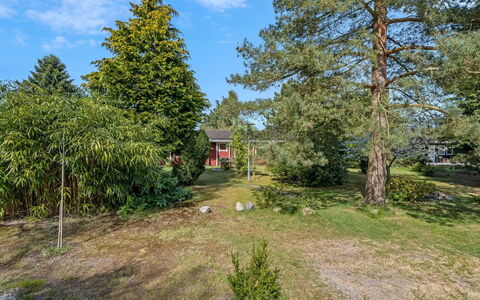 Berit - 700M from the Sea: Hout, Huis, Verblijf, Huis, Dak, Landelijk Gebied, Siding, Blokhut, Garden Gebouwen, Hardwood