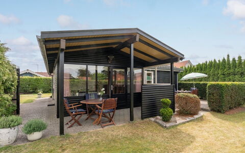 Siem - 650M from the Sea: Dak, Deur, Huis, Veranda, Verblijf, Luifel, Schaduw, Outdoor Structuur, Siding, Garden Gebouwen