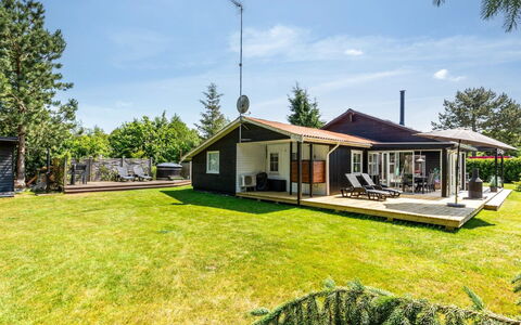Gabi - 700M from the Sea: Gras, Struik, Huis, Tuin, Huis, Verblijf, Land Lot, Gazon, Groundcover