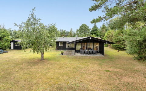 Elja - 600M from the Sea: Hout, Huis, Verblijf, Huis, Dak, Landelijk Gebied, Siding, Blokhut, Garden Gebouwen, Hardwood