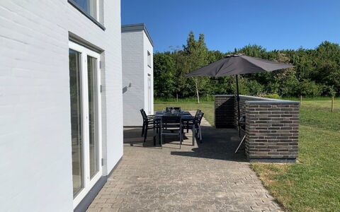Hvenild - 800M from the Sea: Dak, Huis, Huis, Verblijf, Siding, Landgoed, Oprit, Garden Gebouwen, Werf, Schuur