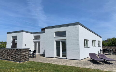 Hvenild - 800M from the Sea: Dak, Huis, Huis, Verblijf, Siding, Landgoed, Oprit, Garden Gebouwen, Werf, Schuur