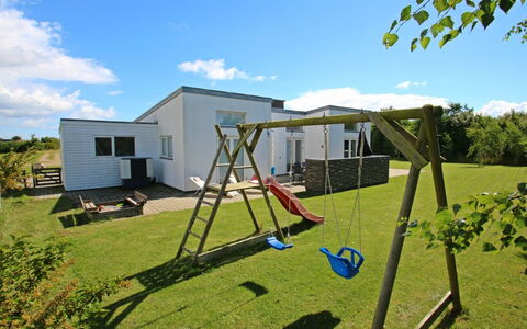 Hvenild - 800M from the Sea: Dak, Huis, Huis, Verblijf, Siding, Landgoed, Oprit, Garden Gebouwen, Werf, Schuur