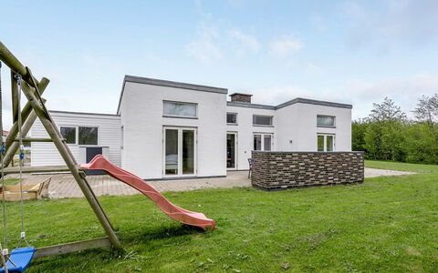 Hvenild - 800M from the Sea: Dak, Huis, Huis, Verblijf, Siding, Landgoed, Oprit, Garden Gebouwen, Werf, Schuur
