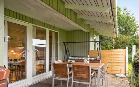 Ingebore - 350M from the Sea: Dak, Huis, Land Lot, Huis, Verblijf, Landgoed, Garden Gebouwen, Schaduw, Blokhut, Landscaping