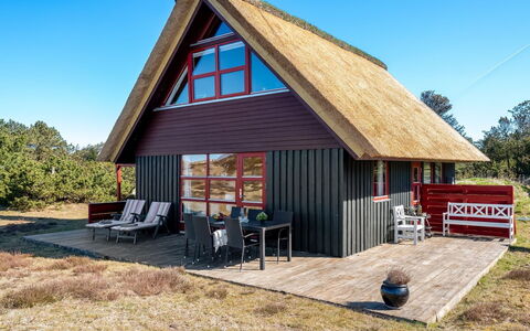 Larsen - 900M from the Sea: Verblijf, Thatching, Hut, Blokhut, Schuur, Eco Hotel, Keet, Boerderij, Garden Gebouwen, Plank