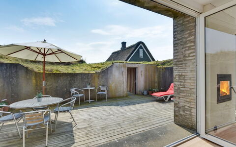 Dordi - 300M from the Sea: Zwembad, Buitenmeubels, Meubilair, Toevlucht, Flagstone, Eco Hotel, Schaduw, Stoel, Vrije Tijd, Landgoed