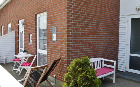Svava - 2.3Km from the Sea: Muur, Steen, Metselwerk, Deur, Meubilair, Stoel, Buitenmeubels, Bloempot, Buitentafel